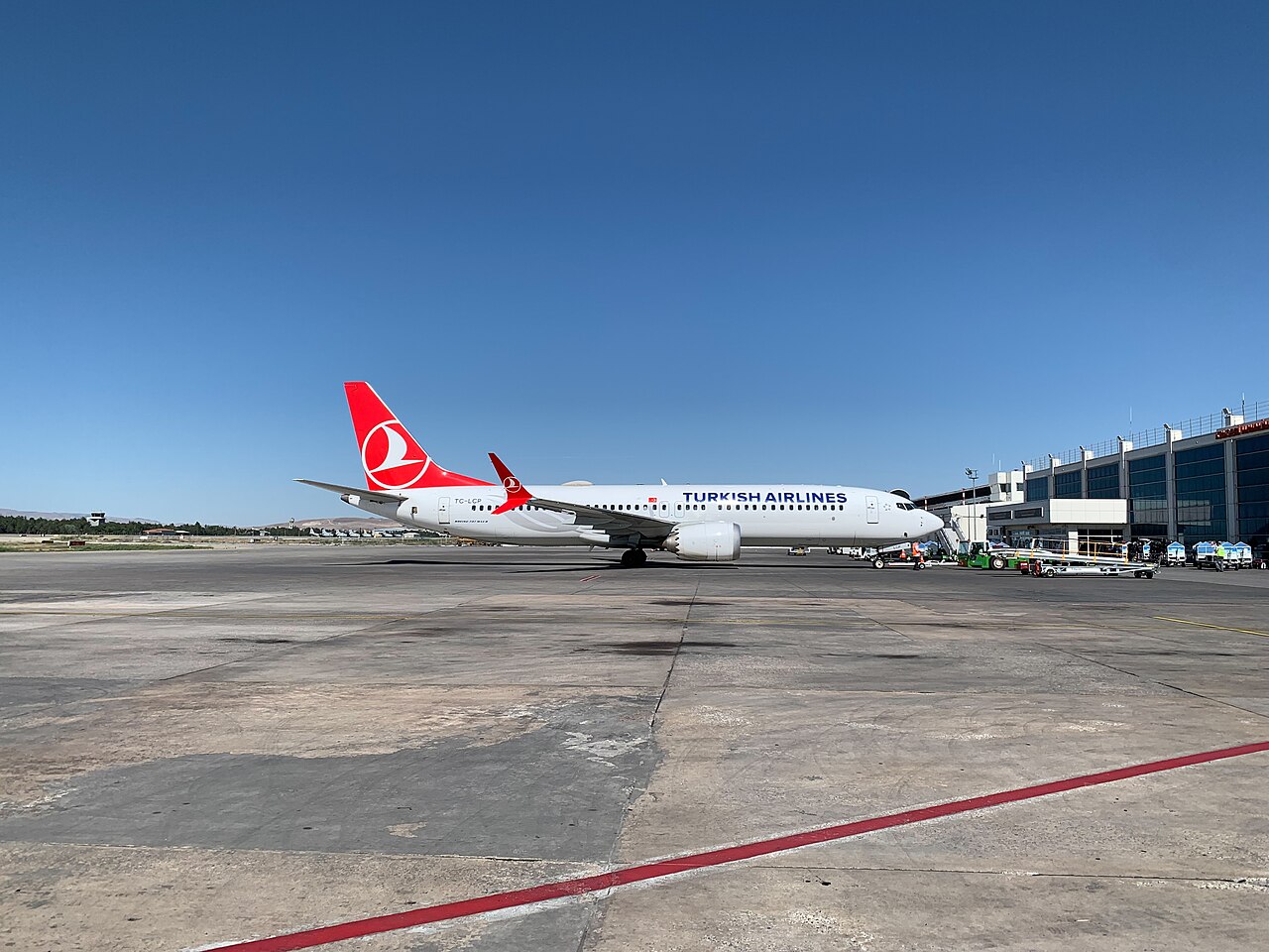 Photo: Robot8A — CC BY-SA 4.0 A Turkish Airlines aircraft beside the terminal at Kayseri Airport